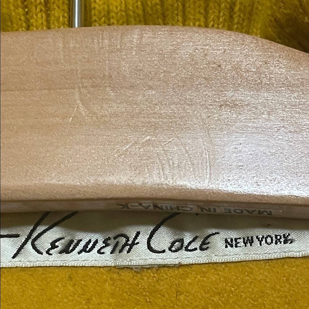 Kenneth Cole Mustard Yellow Cropped Jacket. L - Picture 2 of 6